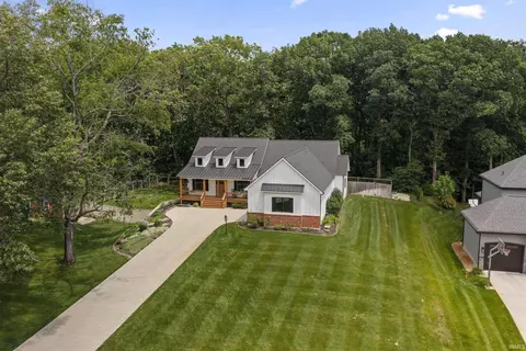 56070 Dana Dr, Bristol, IN 46507