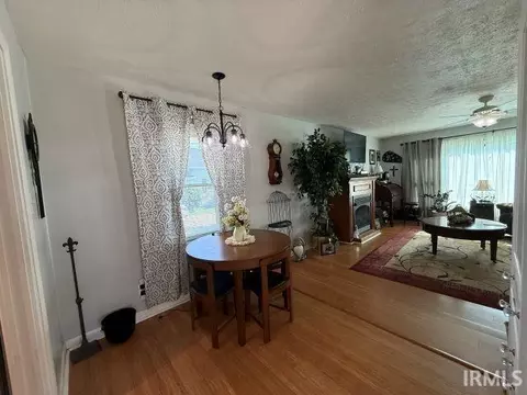 716 W Oak St, Mitchell, IN 47446 photo 7