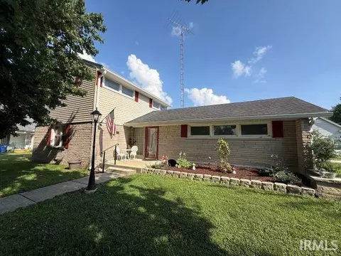 716 W Oak St, Mitchell, IN 47446 photo 1