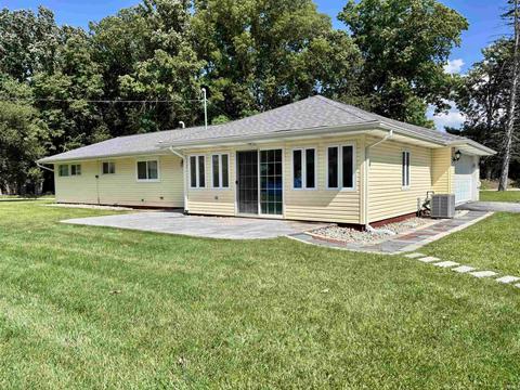 6521 Donna Dr, Fort Wayne, IN 46819