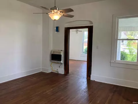 Living - 407 E Washington St, Dunkirk, IN 47336 photo 2 of 3