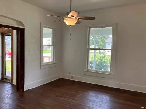 Living - 407 E Washington St, Dunkirk, IN 47336 photo 3 of 3