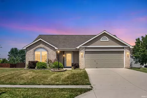 11925 Dark Hollow Ct, Fort Wayne, IN 46818