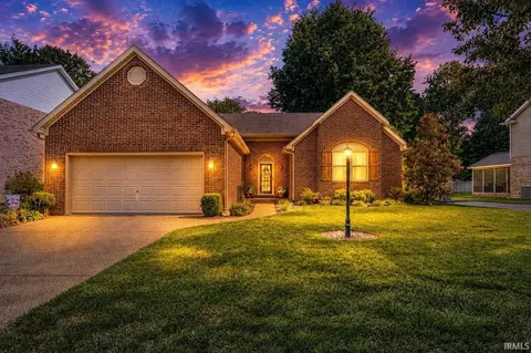 3213 Roselawn Dr, Evansville, IN 47711