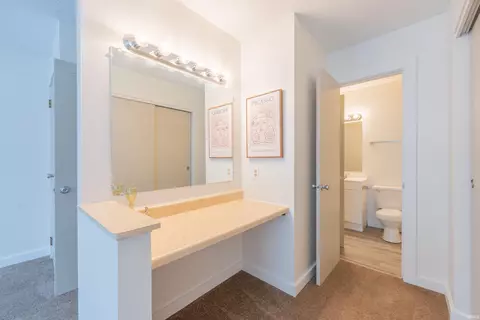 Bath - 563 E Graham Pl, Bloomington, IN 47401 photo 2 of 7