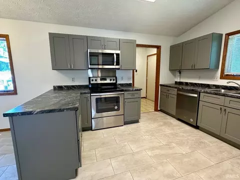 1830 E Thornton Dr, Bloomington, IN 47401 photo 13