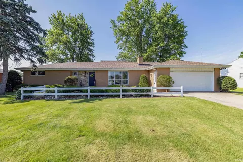 16122 Jackson Rd, Mishawaka, IN 46544