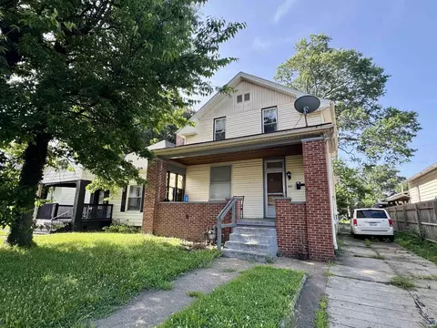 721 Bayard Park Dr, Evansville, IN 47713