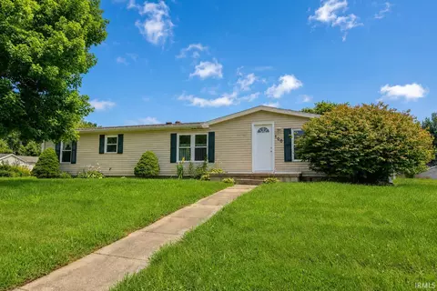 100 Plum St, Chandler, IN 47610