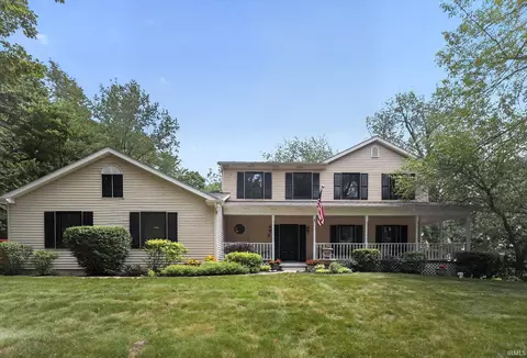 51976 Westwood Forest Dr, South Bend, IN 46628