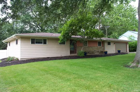 3936 Daner Dr, Fort Wayne, IN 46815