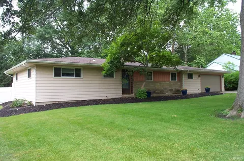 3936 Daner Dr, Fort Wayne, IN 46815