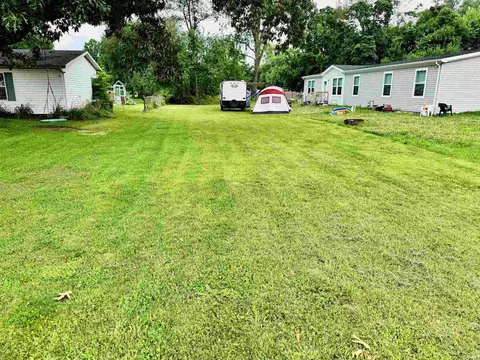 10521 Fairview Ave, Osceola, IN 46561
