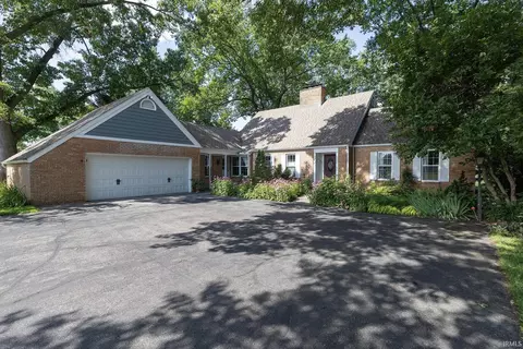 51697 Winding Waters Ln, Elkhart, IN 46514