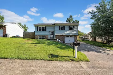 4920 Shady Ct, Evansville, IN 47712