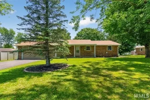 953 Radio Ln, New Castle, IN 47362