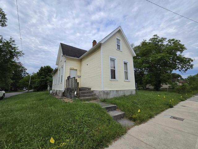 2524 Manford St, Fort Wayne, IN 46806