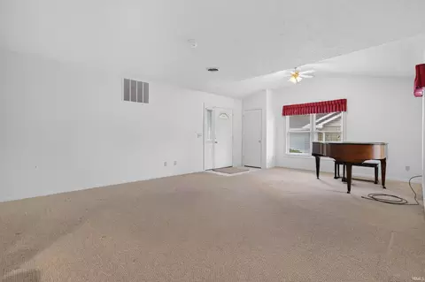 Living - 820 Walnut Rdg W, Logansport, IN 46947 photo 1 of 2