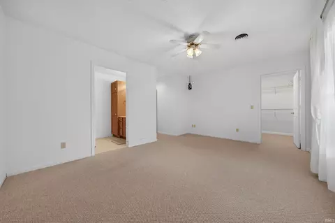 Bedroom - 820 Walnut Rdg W, Logansport, IN 46947 photo 3 of 4