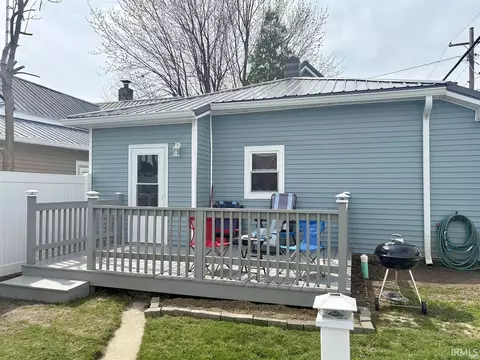 Exterior - 210 W Jay St, Dunkirk, IN 47336 photo 4 of 8
