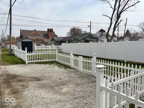 Exterior - 210 W Jay St, Dunkirk, IN 47336 photo 2 of 5