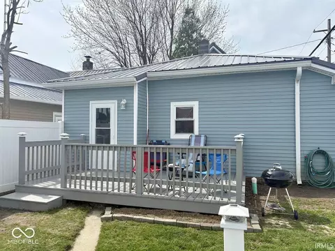 Exterior - 210 W Jay St, Dunkirk, IN 47336 photo 4 of 5
