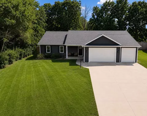 58972 Spring Creek Trl, Elkhart, IN 46516