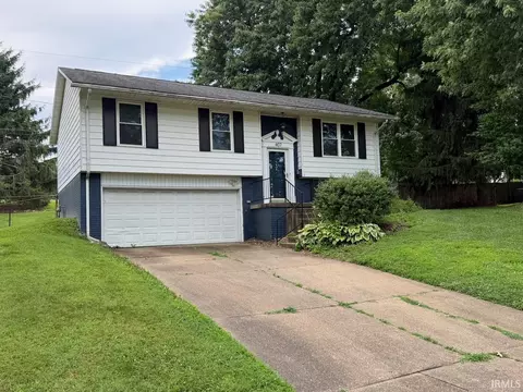 407 Indian Trail Dr, Evansville, IN 47715