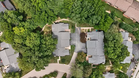 View/Area - 2631 Windermere Woods Dr, Bloomington, IN 47401 photo 2 of 7