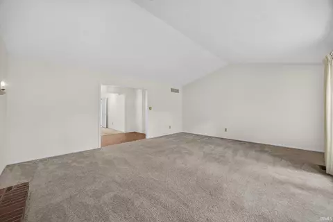 Living - 2631 Windermere Woods Dr, Bloomington, IN 47401 photo 2 of 4