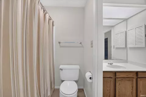 Bath - 2631 Windermere Woods Dr, Bloomington, IN 47401 photo 1 of 4