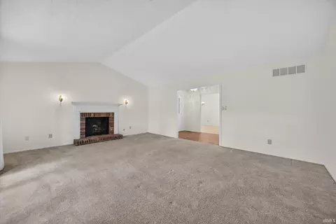 Living - 2631 Windermere Woods Dr, Bloomington, IN 47401 photo 3 of 4
