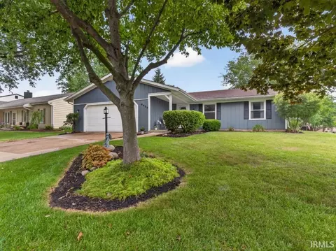 6435 Londonderry Ln, Fort Wayne, IN 46835