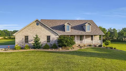 6651 Wade Park Dr, Wadesville, IN 47638