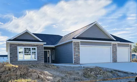 372 Calabria Way, Fort Wayne, IN 46814