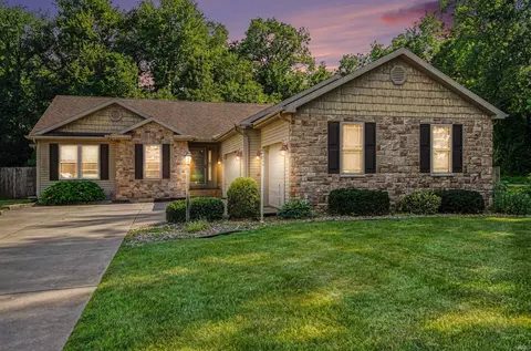20982 Arcadia Dr, Bristol, IN 46507