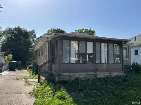 143 S 9th St, New Castle, IN 47362