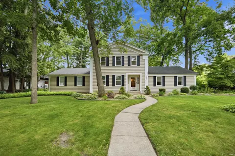 1528 Dogwood Dr, Elkhart, IN 46514