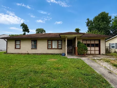 5221 Chadwick Rd, Evansville, IN 47710