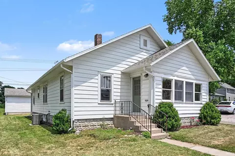 919 E Market St, Warsaw, IN 46580