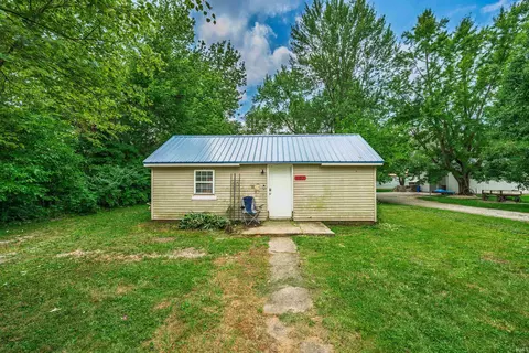 Exterior - 407 E Maple St, Gaston, IN 47342 photo 2 of 9