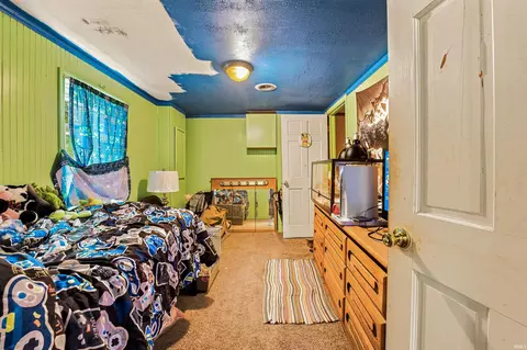 Bedroom - 407 E Maple St, Gaston, IN 47342 photo 4 of 5