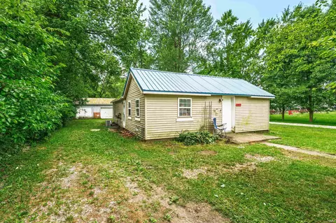 Exterior - 407 E Maple St, Gaston, IN 47342 photo 3 of 9