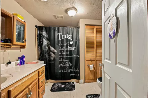 Bath - 407 E Maple St, Gaston, IN 47342 photo 1 of 2