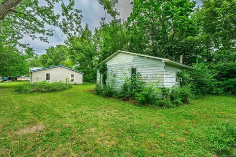 Exterior - 407 E Maple St, Gaston, IN 47342 photo 5 of 9