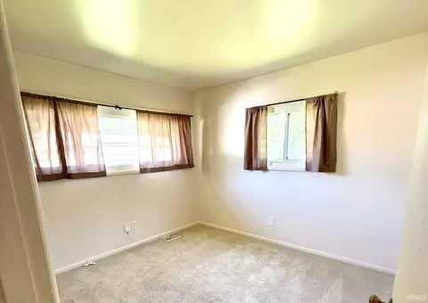 Bedroom - 135 E Ridgeview Dr, Bloomington, IN 47401 photo 2 of 3