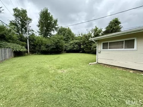 Exterior - 135 E Ridgeview Dr, Bloomington, IN 47401 photo 3 of 4