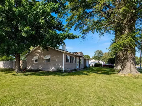 525 W Mill Rd, Evansville, IN 47710