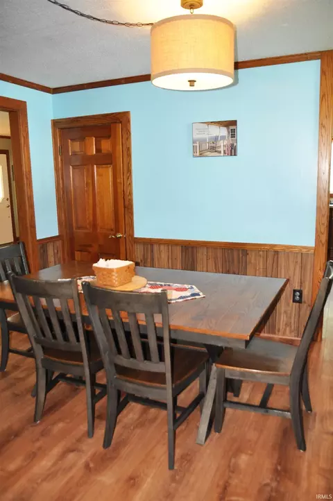 Dining - 712 E Keyser St, Garrett, IN 46738 photo 1 of 2