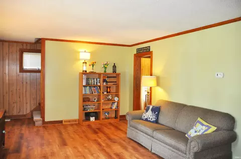 Living - 712 E Keyser St, Garrett, IN 46738 photo 2 of 2